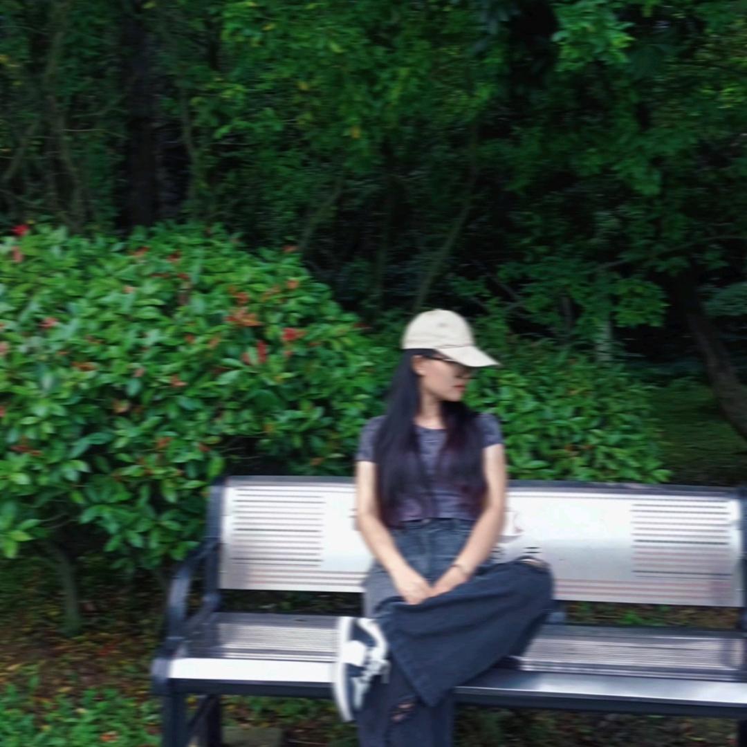 T。
