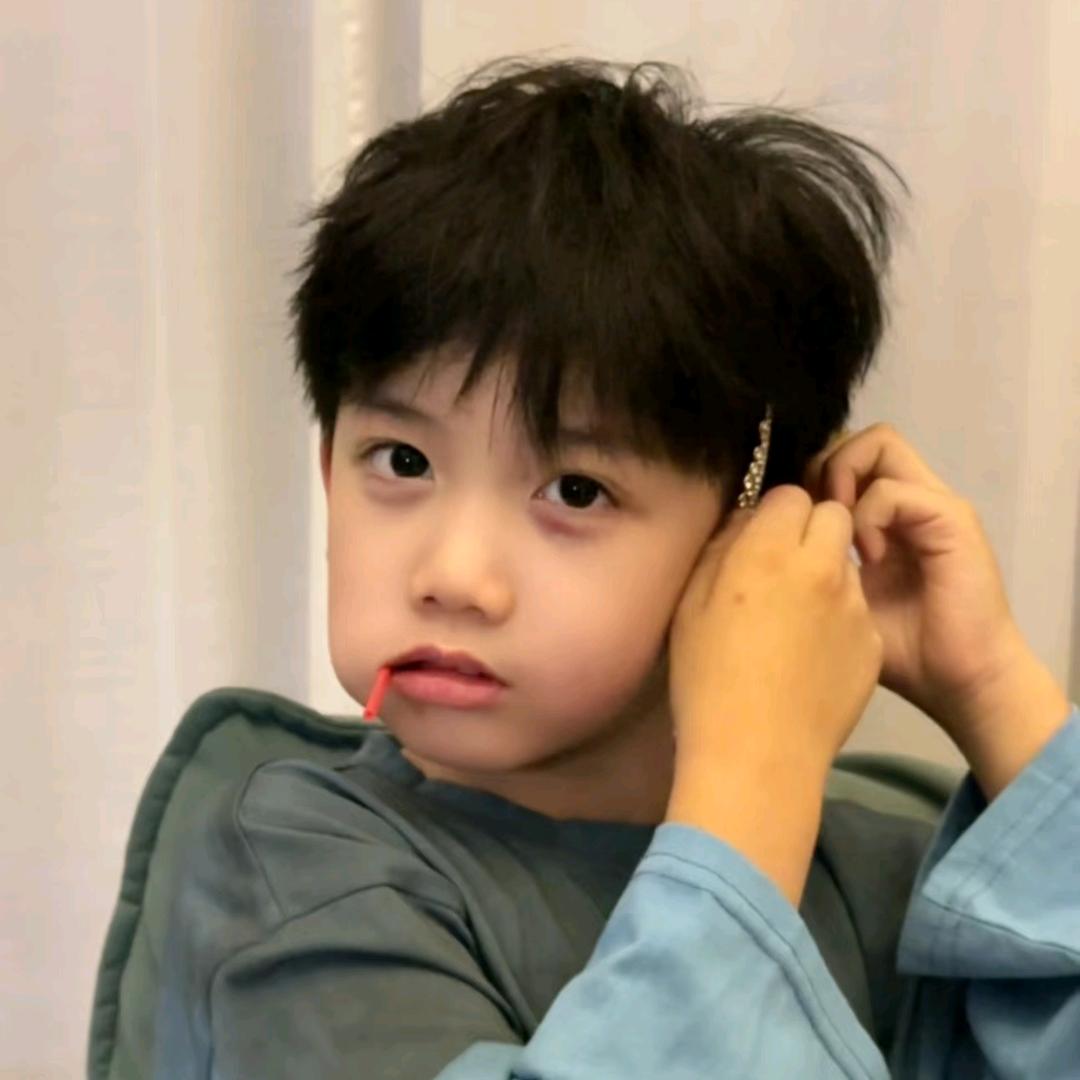 笨蛋总是牛眼泪