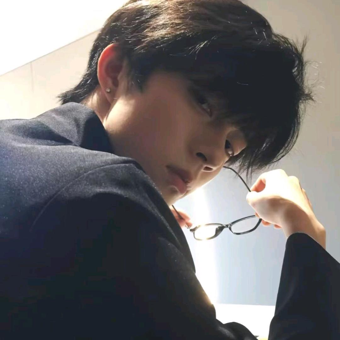 小黑不爱睡觉