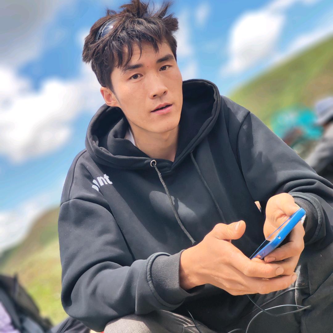 嗨，把球给我ˈbrʌðər