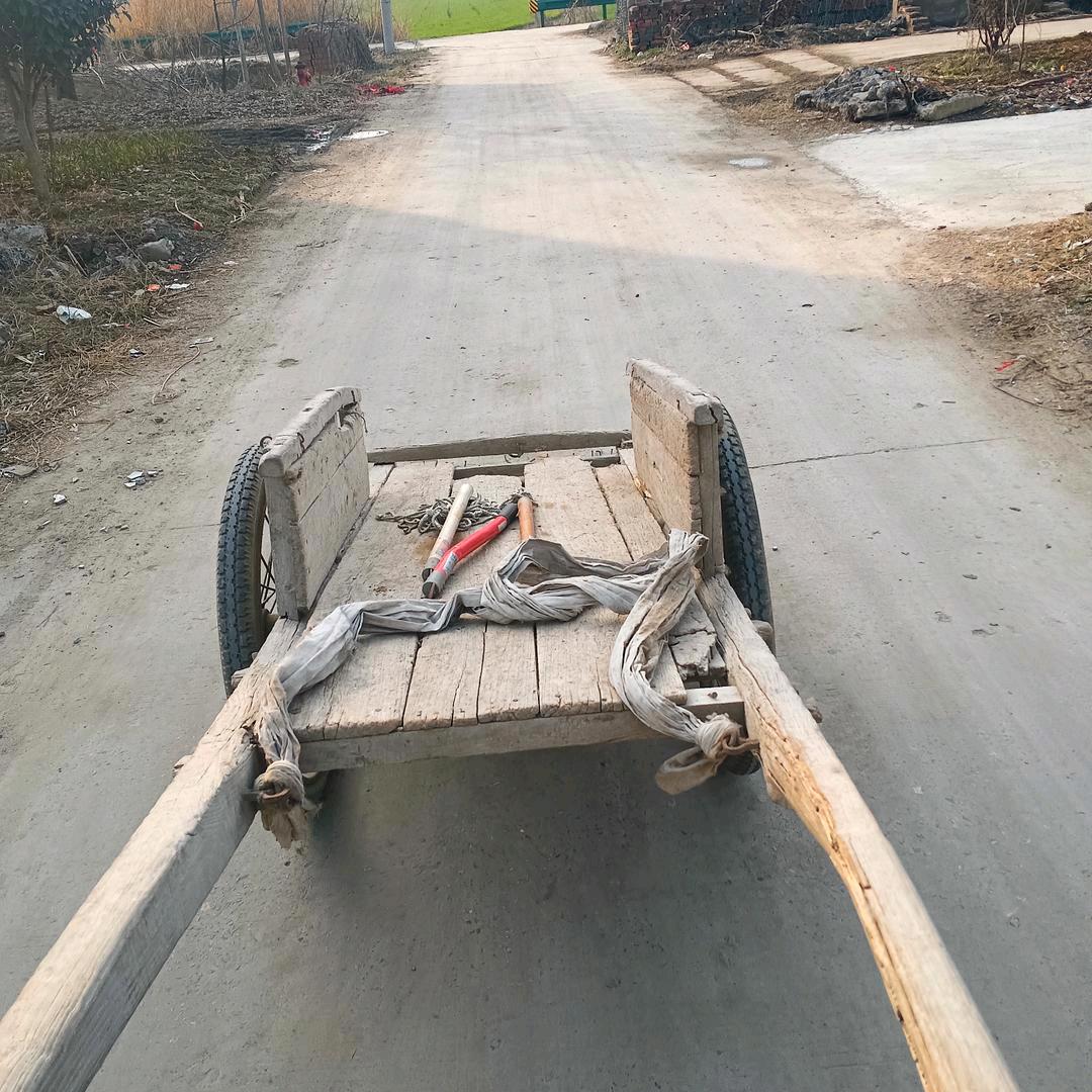 板车小哥八零后。