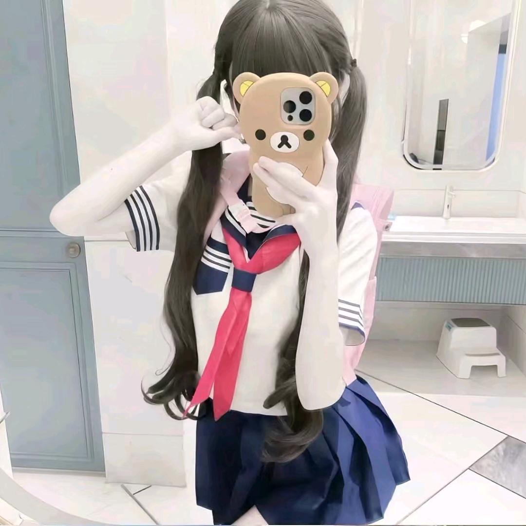 小怡很萌了