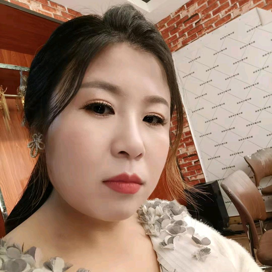 爱笑的娜娜