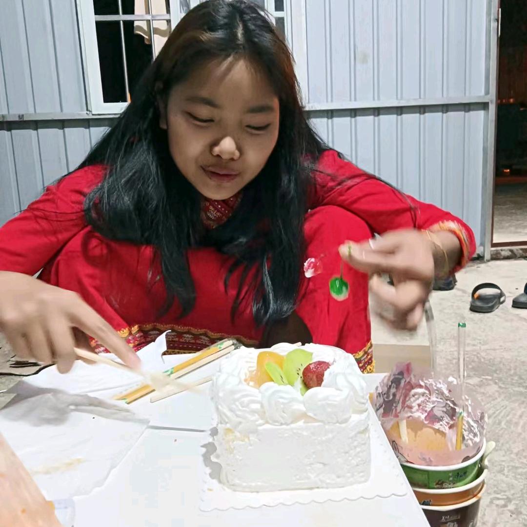 傻瓜要多笑点🥰