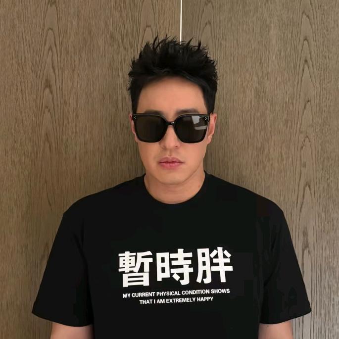 潘帅 《潘玮柏》