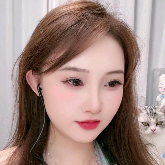 🐣吃货玥玥🐣💕²¹¹