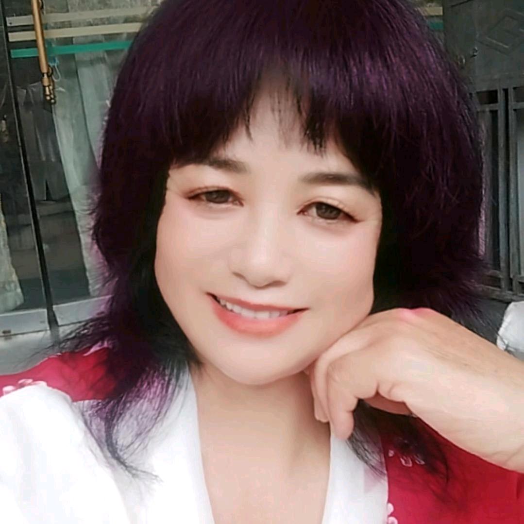 杨德琴。