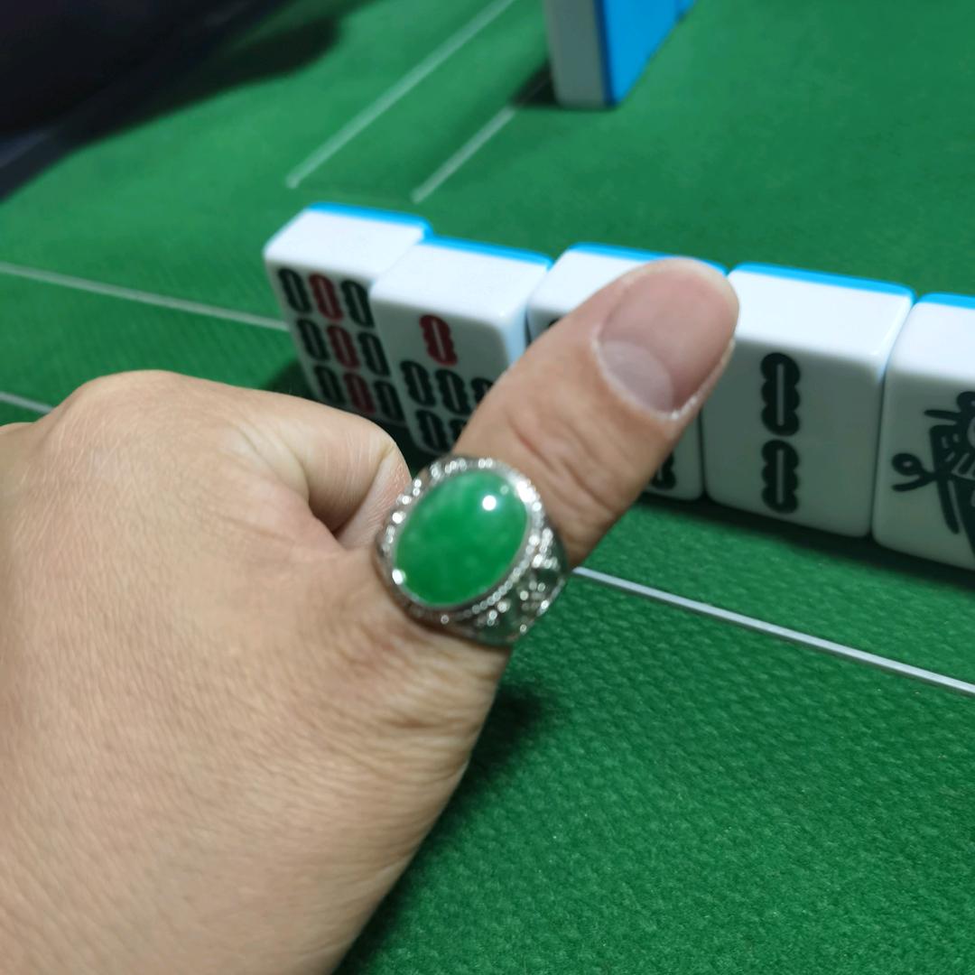 8️⃣0️⃣后大叔