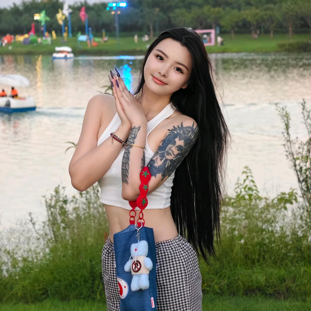 是灿灿呀~