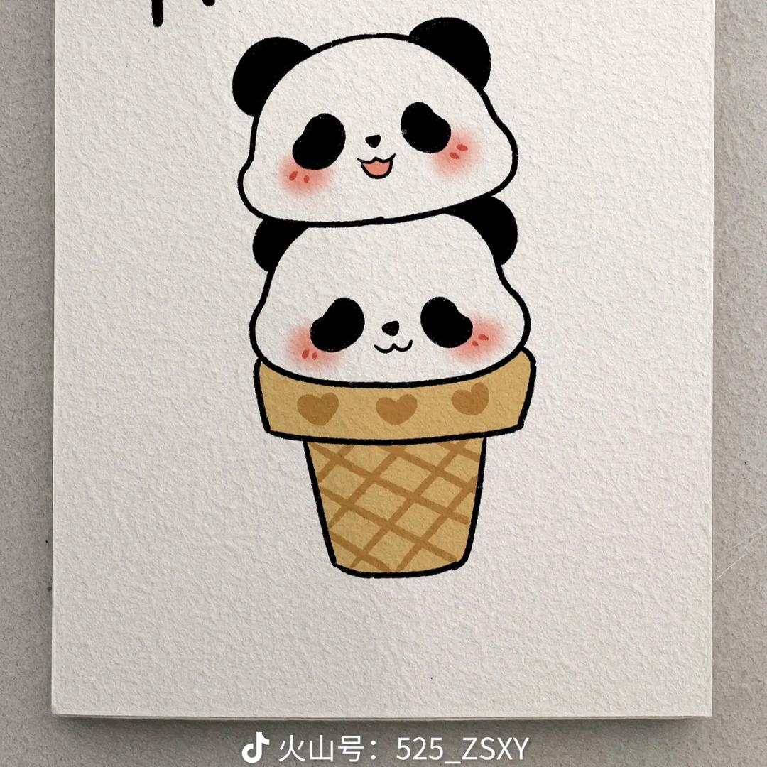 两个小小又可爱的熊猫冰淇淋