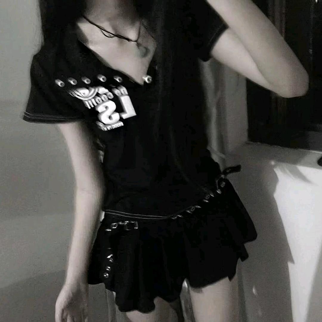 ៸៸᳐Y⩊ i៸៸᳐