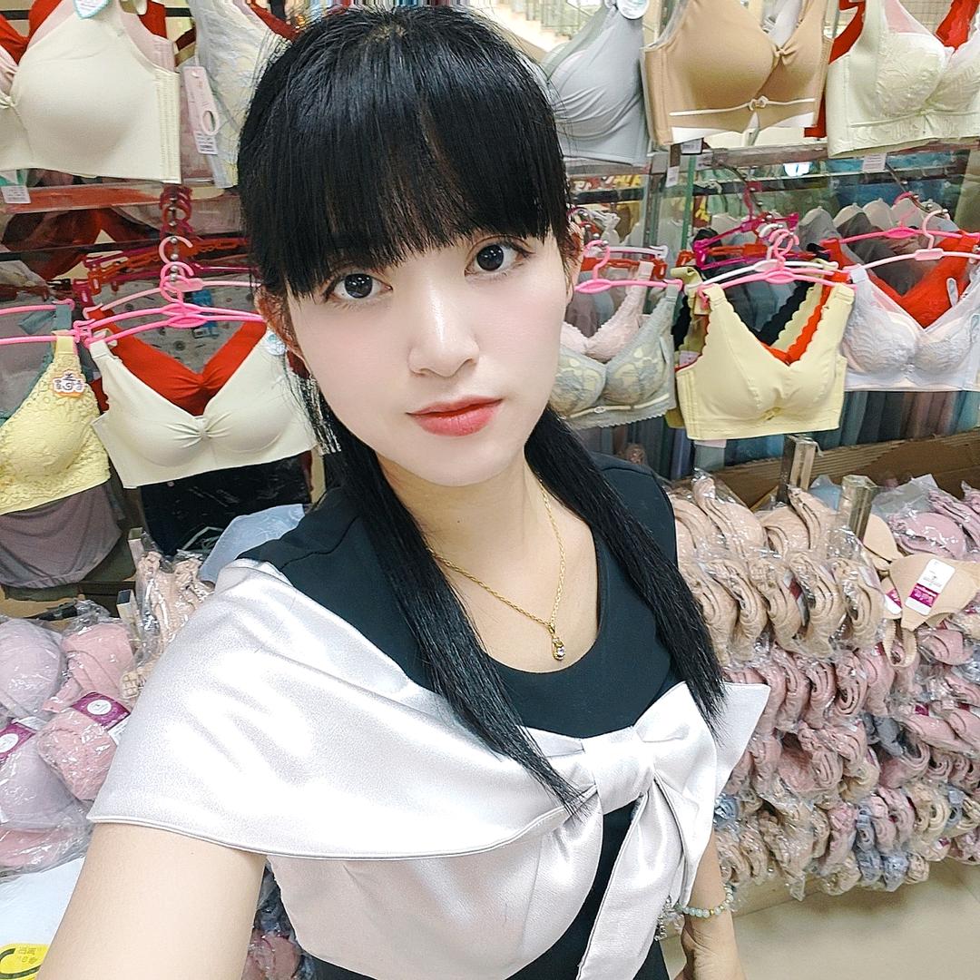 钦州批发内衣的邓妹