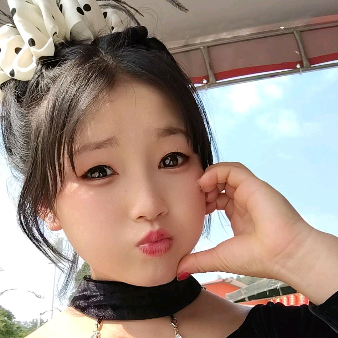 ဝက်ကလေး🐷☁️Os=2d3d