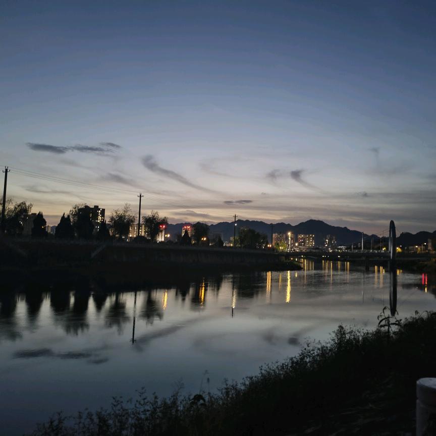 朦朦胧胧的天空