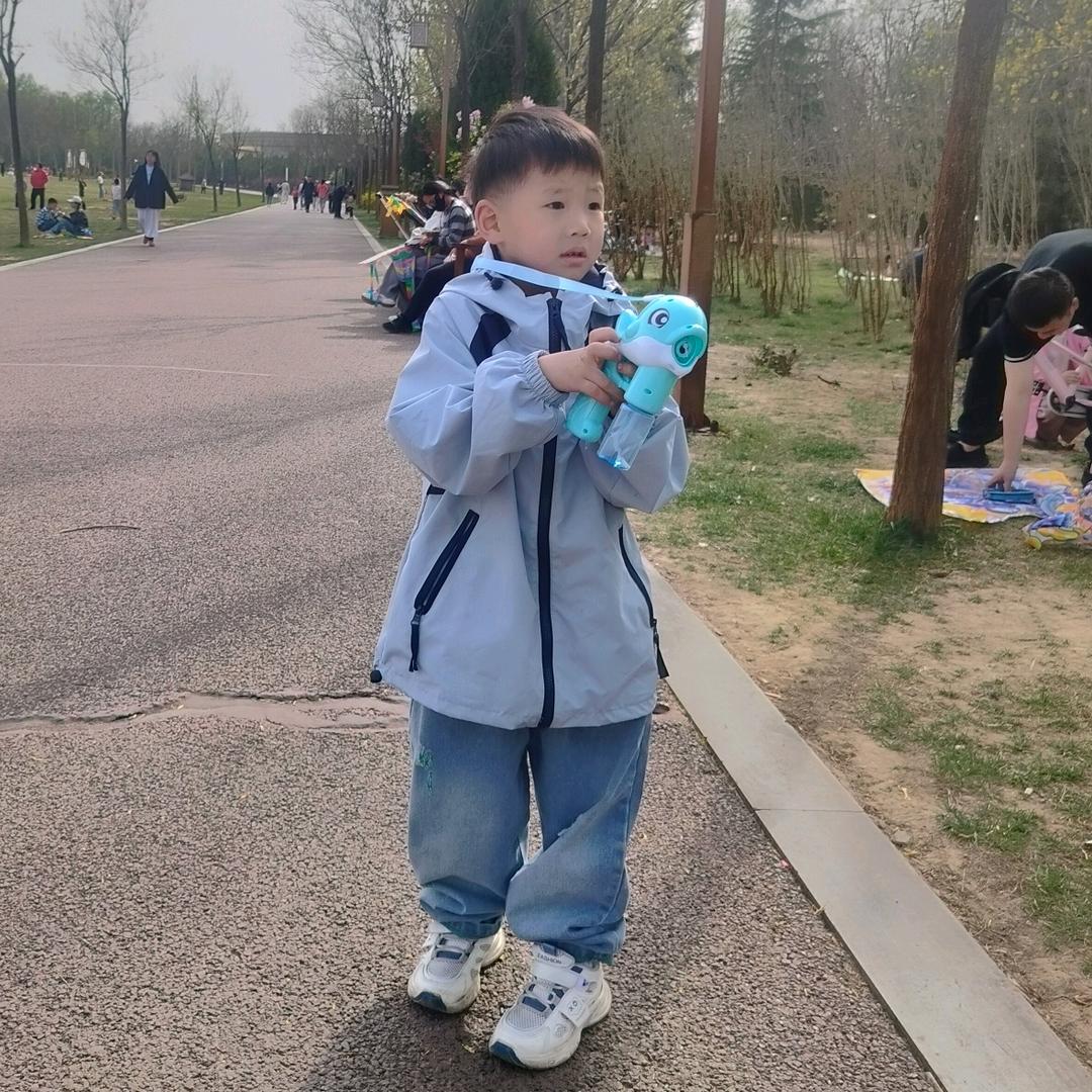 指尖微凉