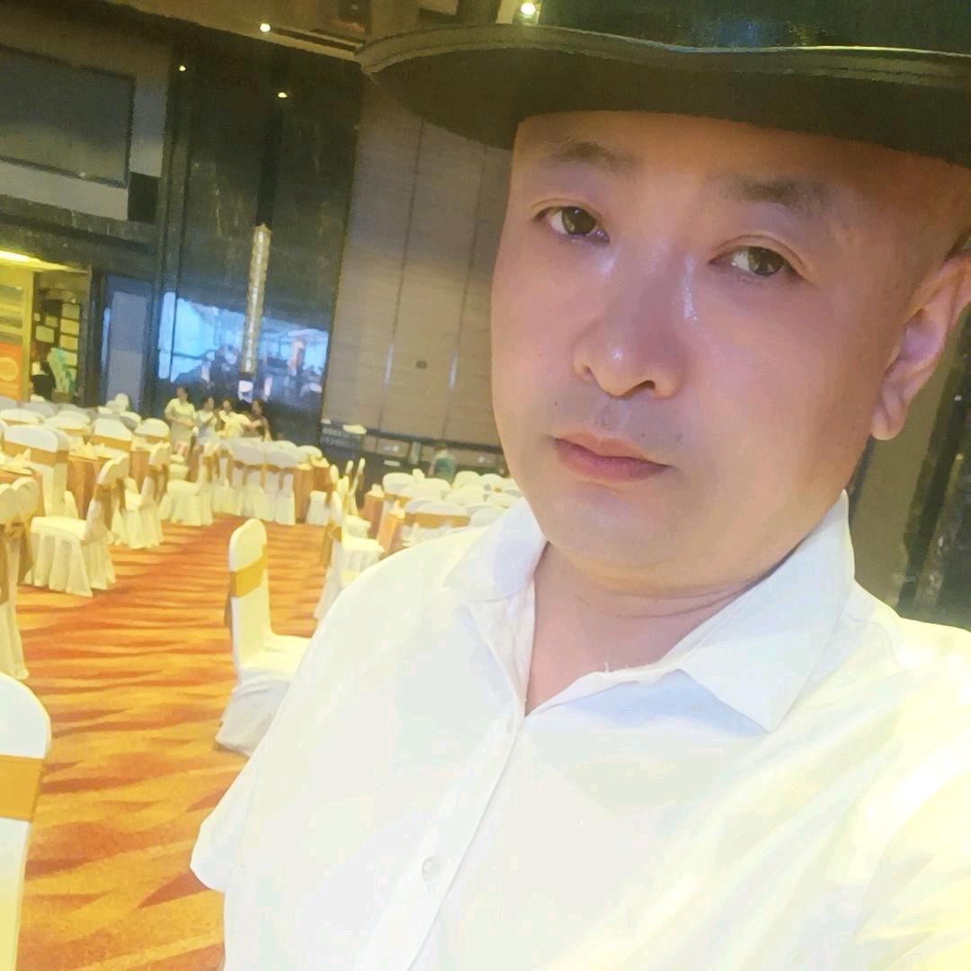 阿伟