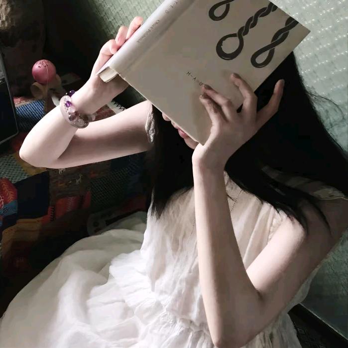 小曦.
