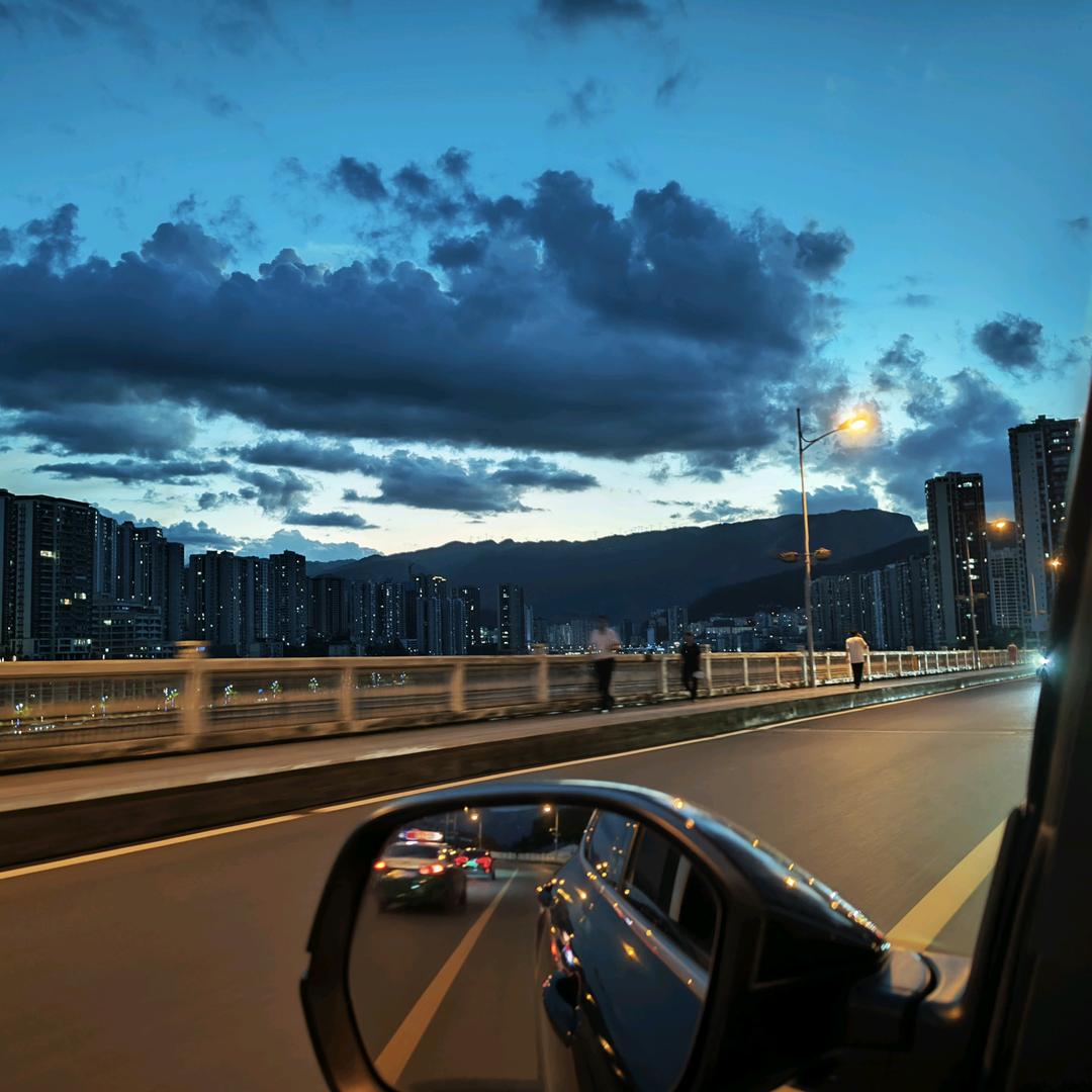 冰冷的暴龙兽