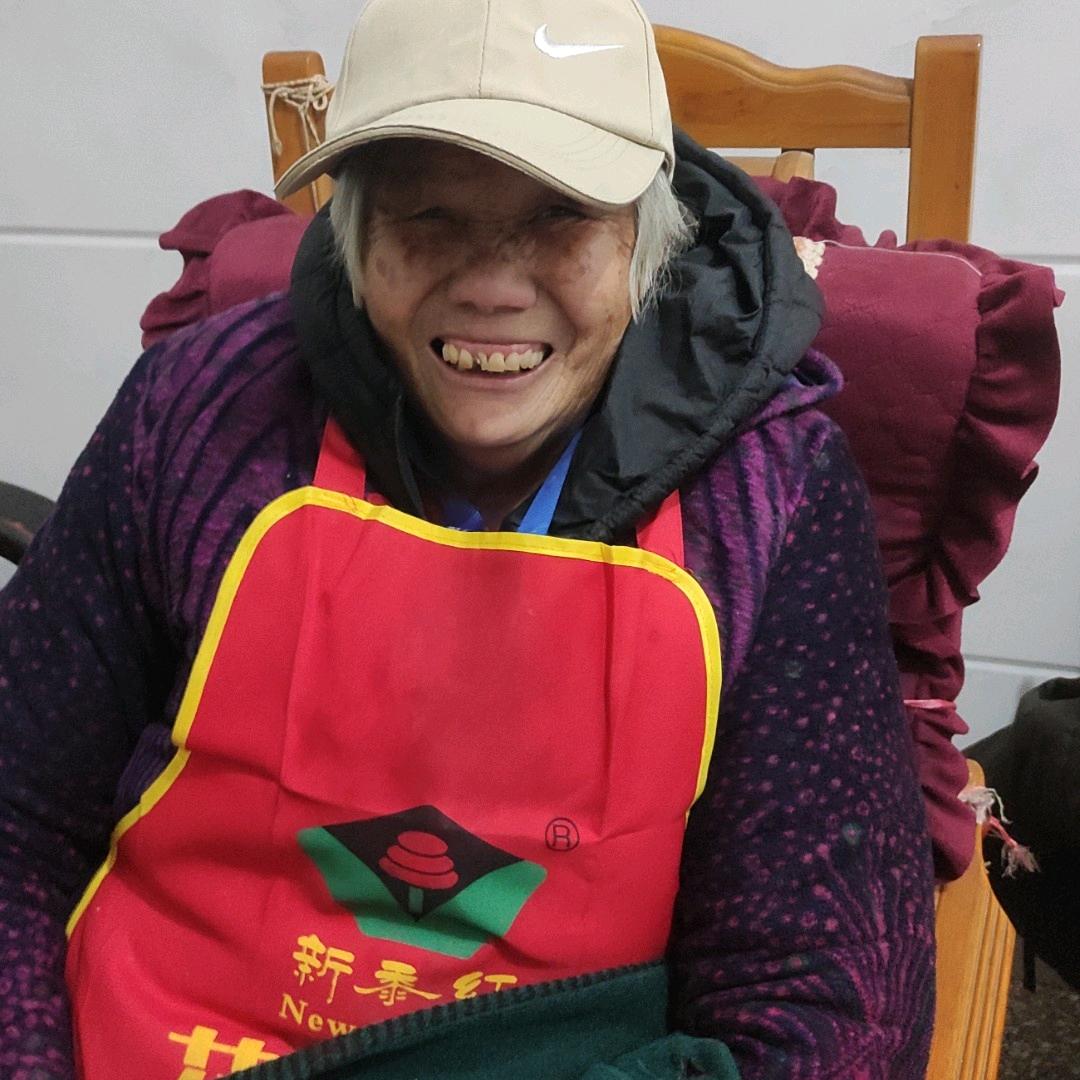 爱笑的30后女孩