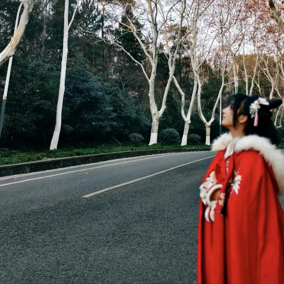 婼