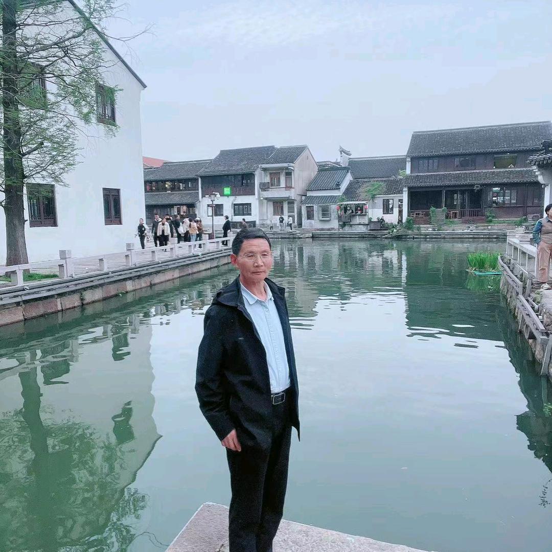 老李《上午9点30分开播》