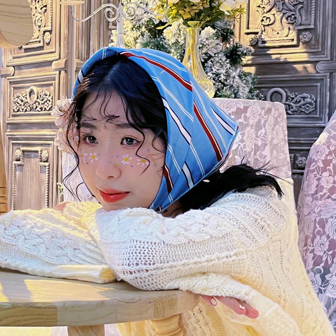 小白白白白来咯🌕