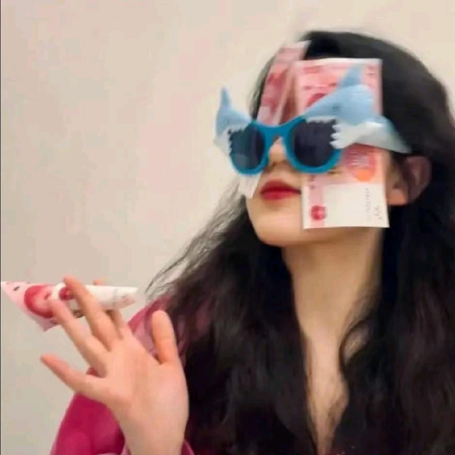 钱包很陈的超级幸运静