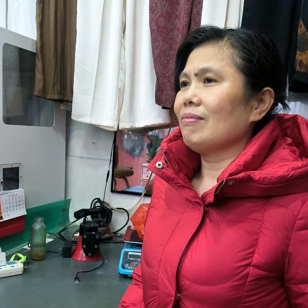 羽绒服订做胡姐