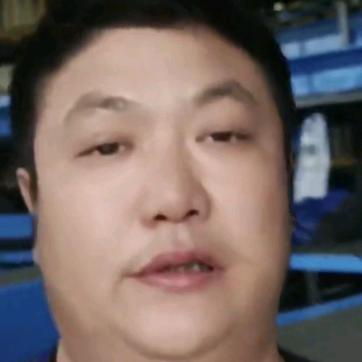 孤单一人小马哥