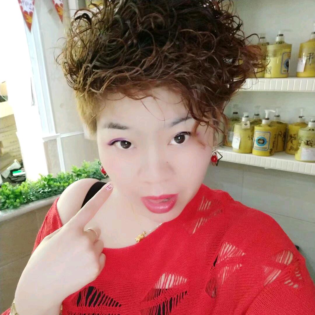 青羊区小英美发店