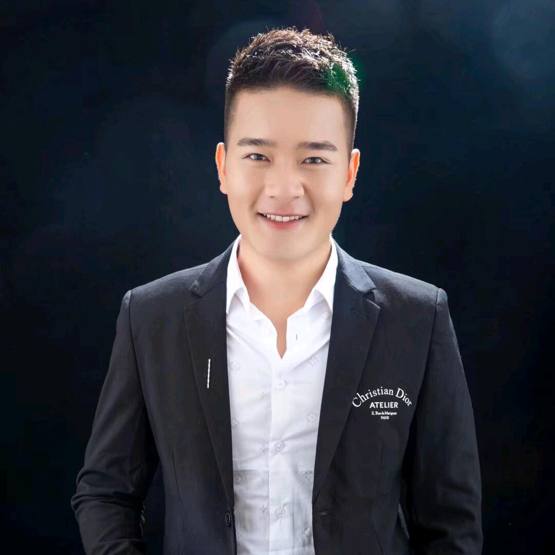 老福严选珠宝精品店