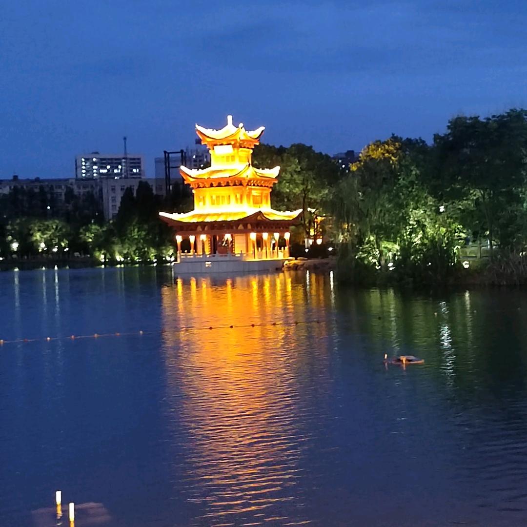 晚  风