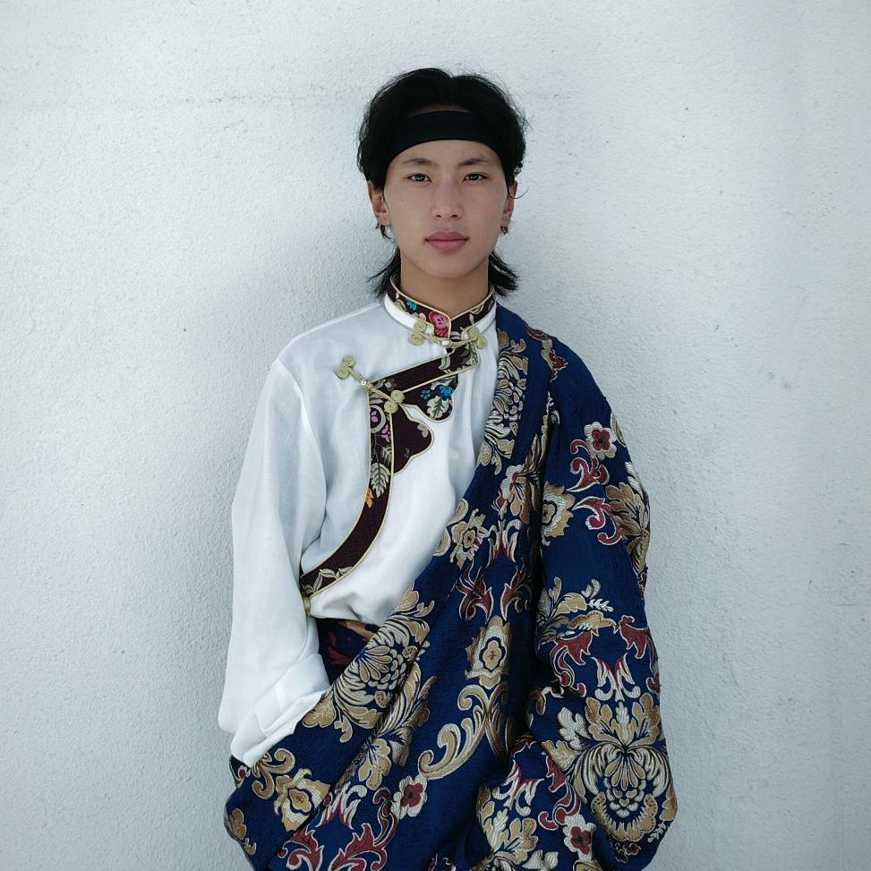 登巴洛珍