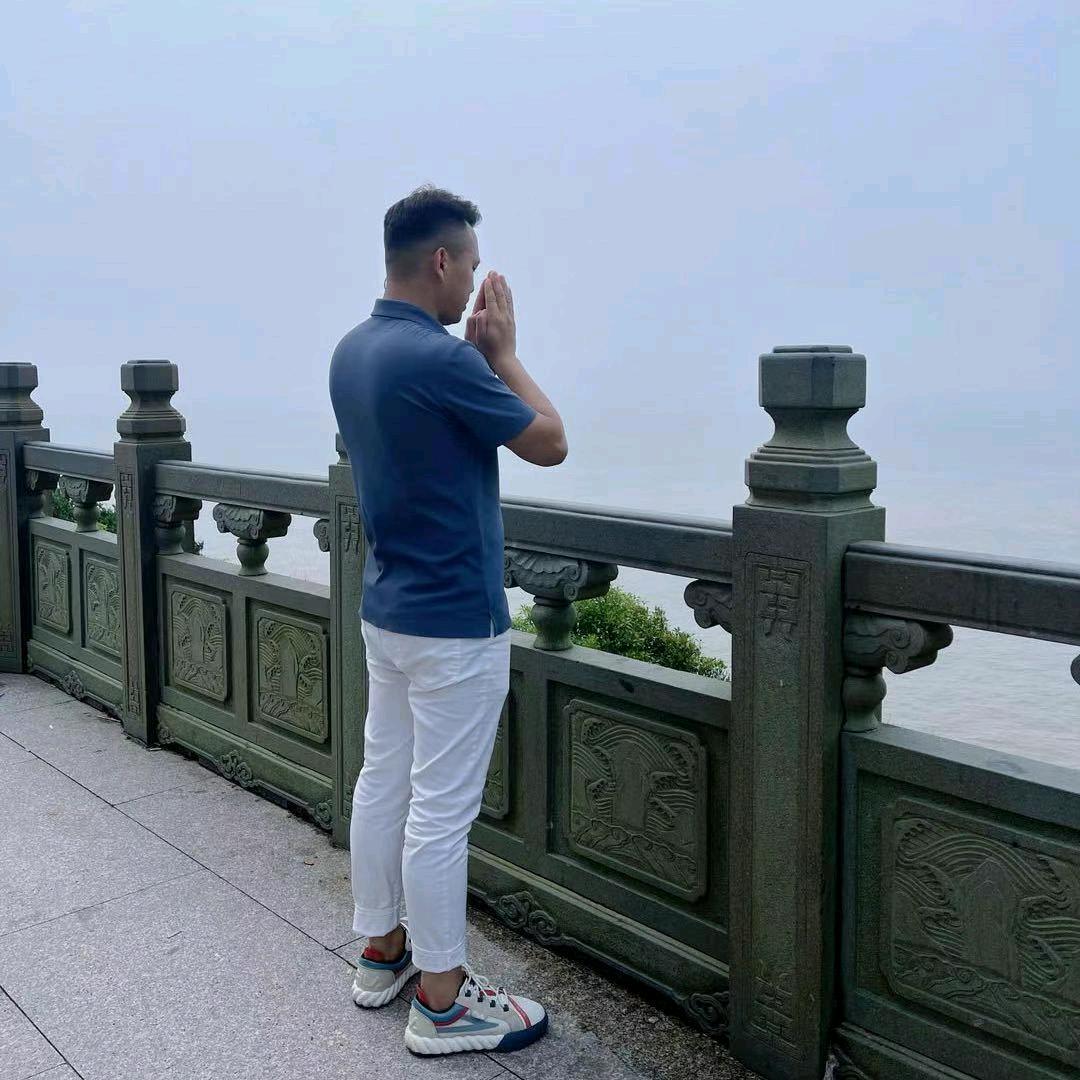 旗开得谌