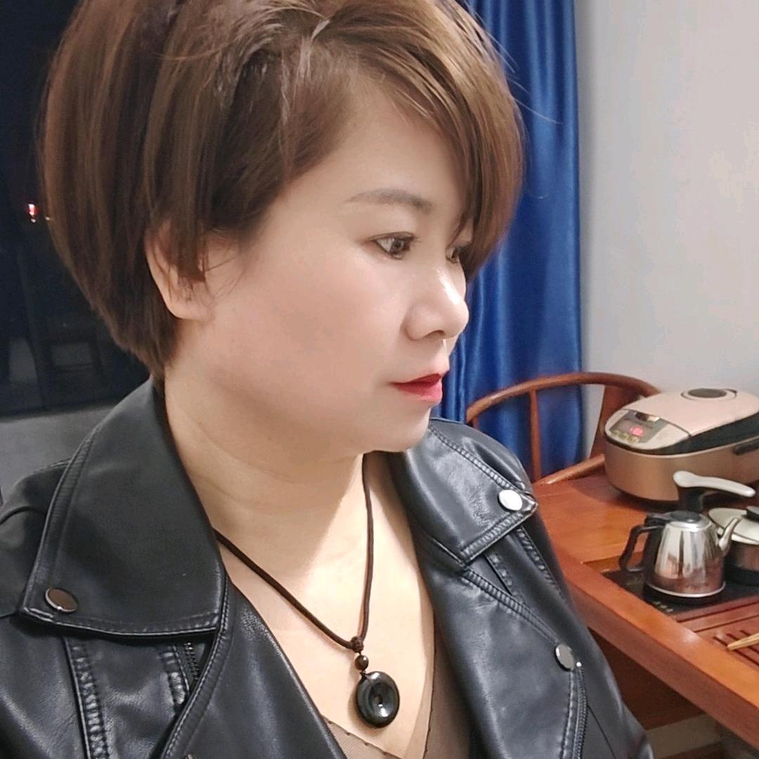彝族姑娘