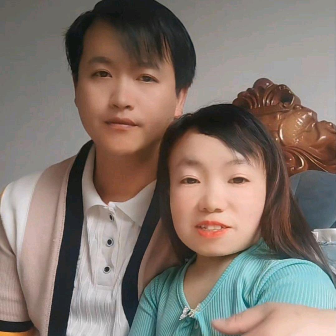 单亲袖珍三宝妈3号