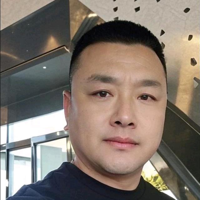 庞博，