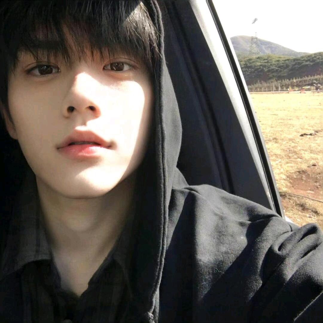 爱拍照的萌娃子🧦