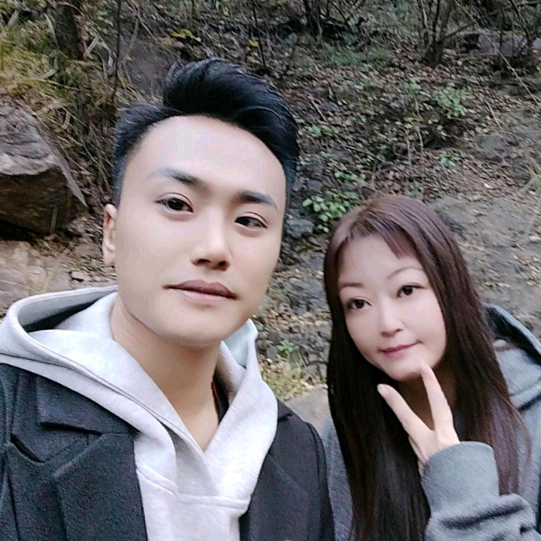 锭姐•H𓇼 ˣʰˣ