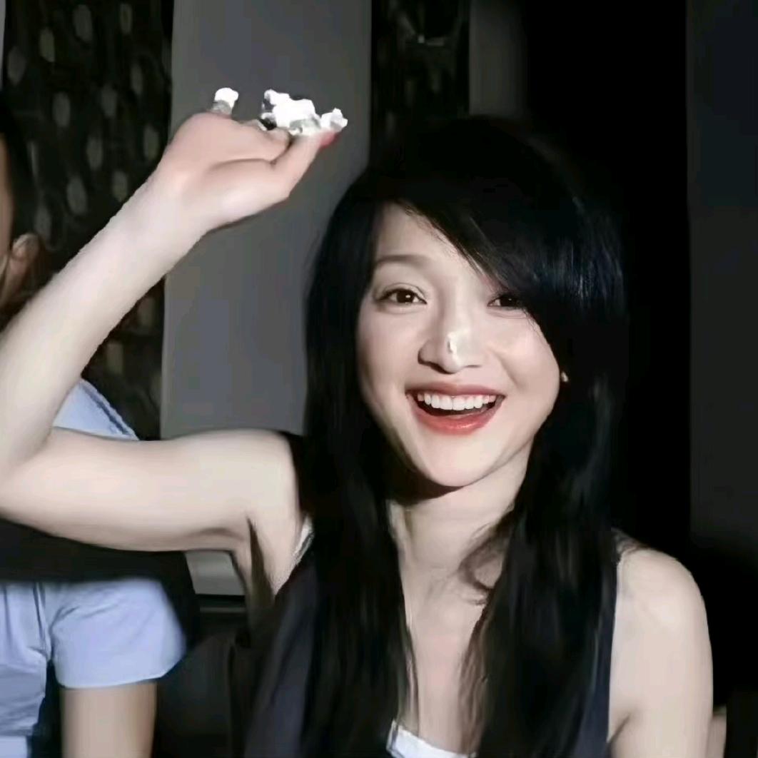 含笑＇半步癫(^m^ )