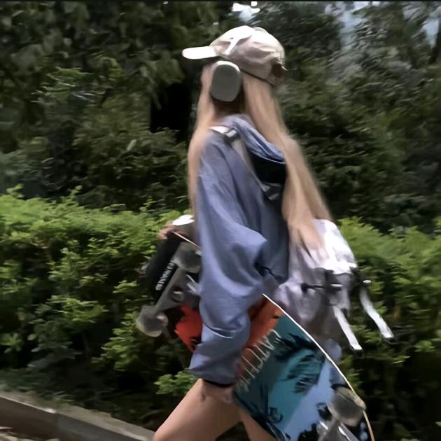 裘球🦄
