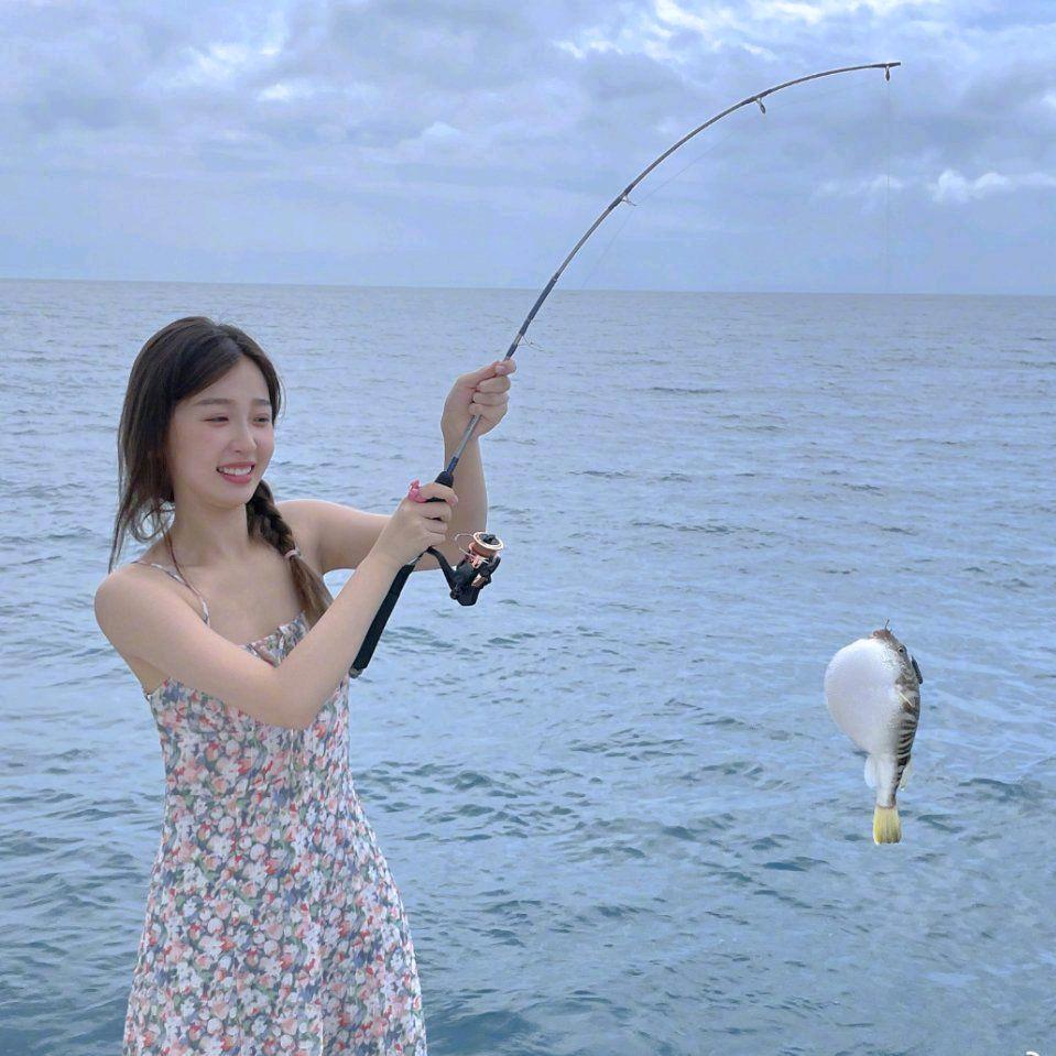 方芳.