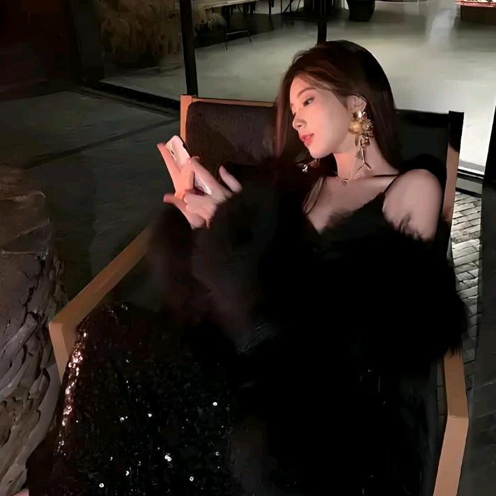 丝.尔亿（见过黄子弘凡版）