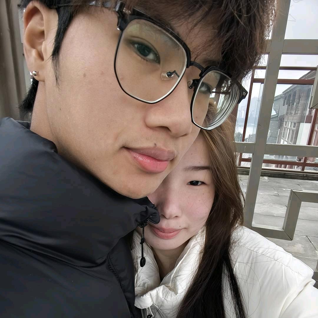 兴 月
