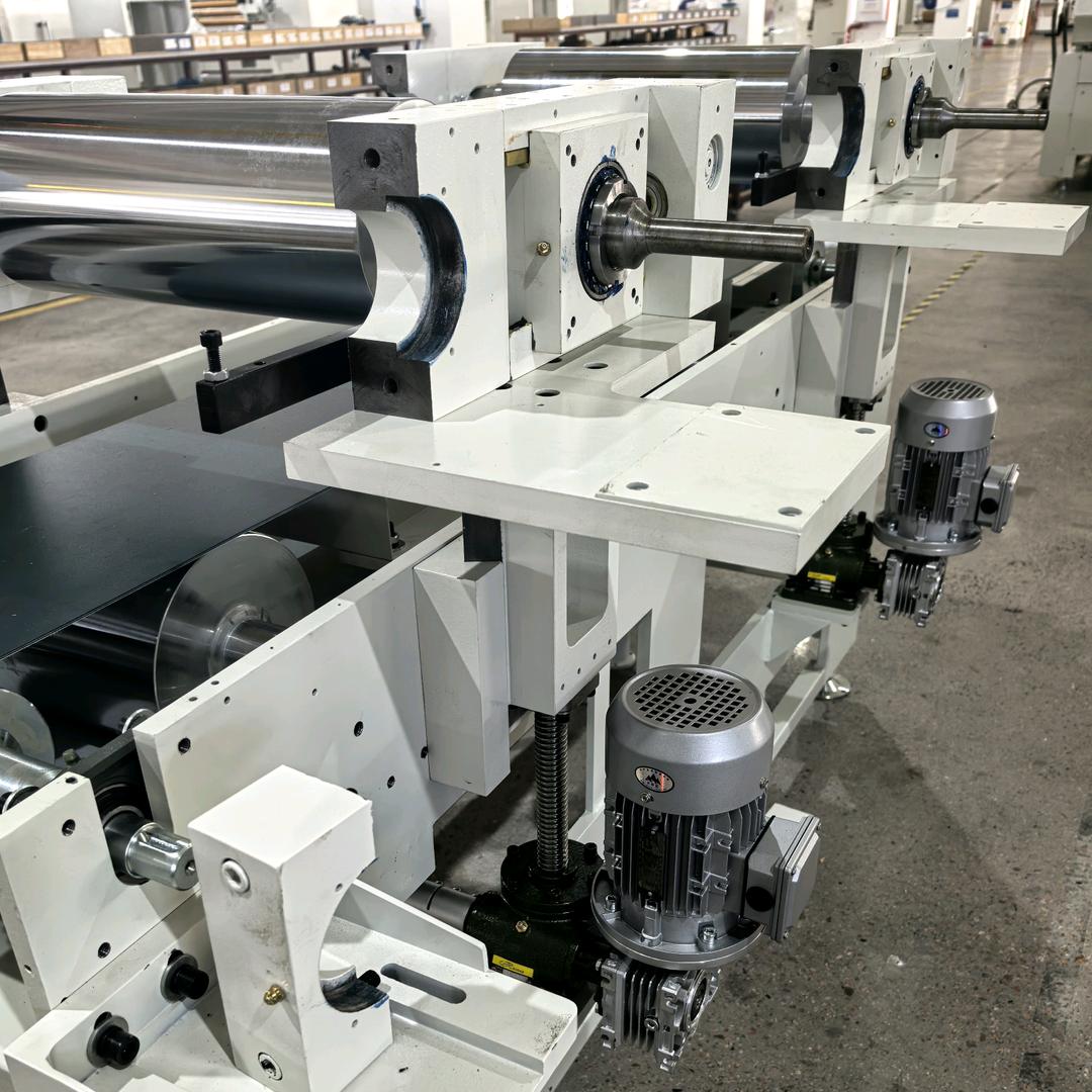 南康家具UV喷滚涂装机械