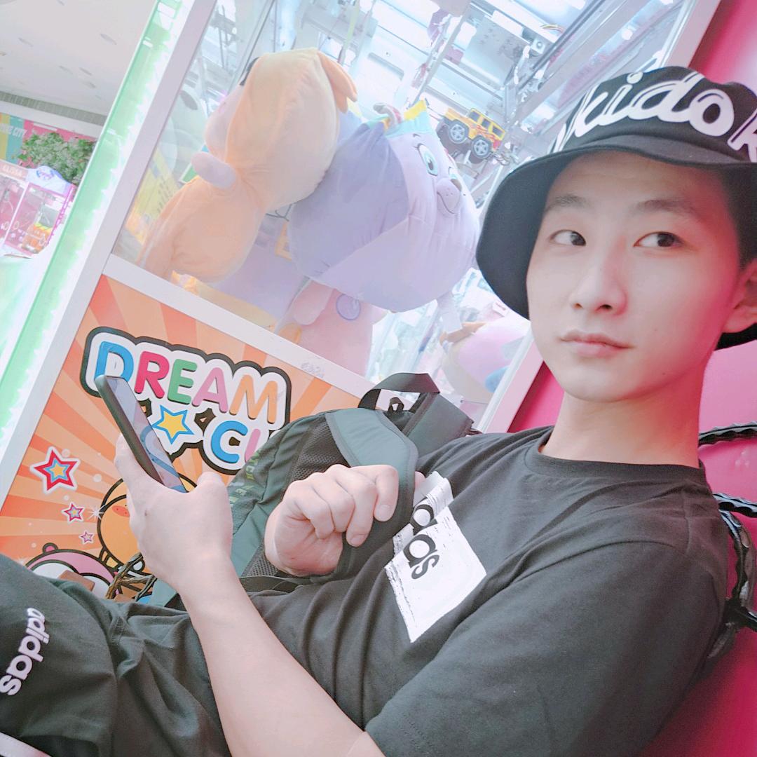 Mr Lee.  Dear🍓