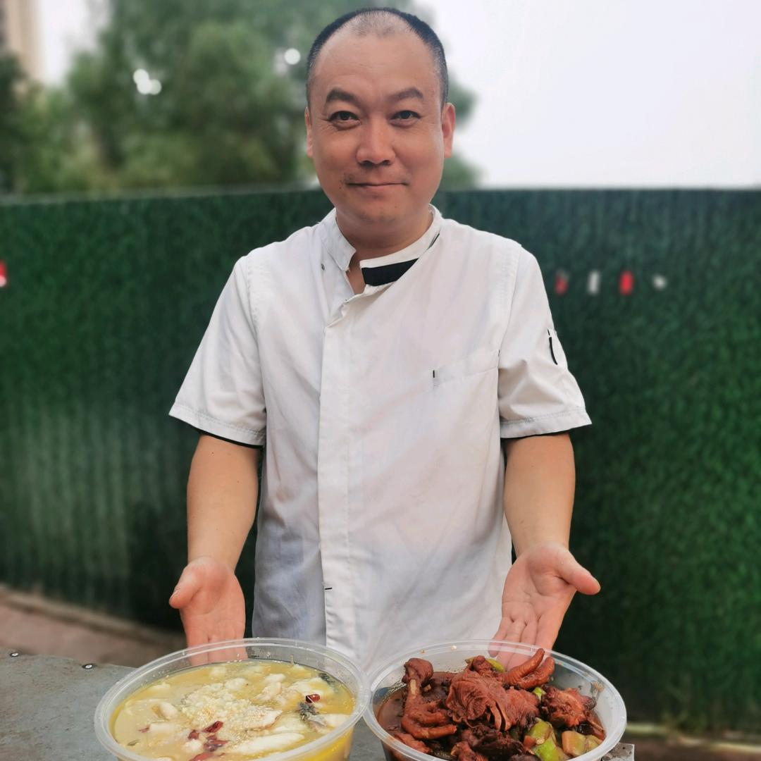 济南炒鸡酸菜鱼强哥