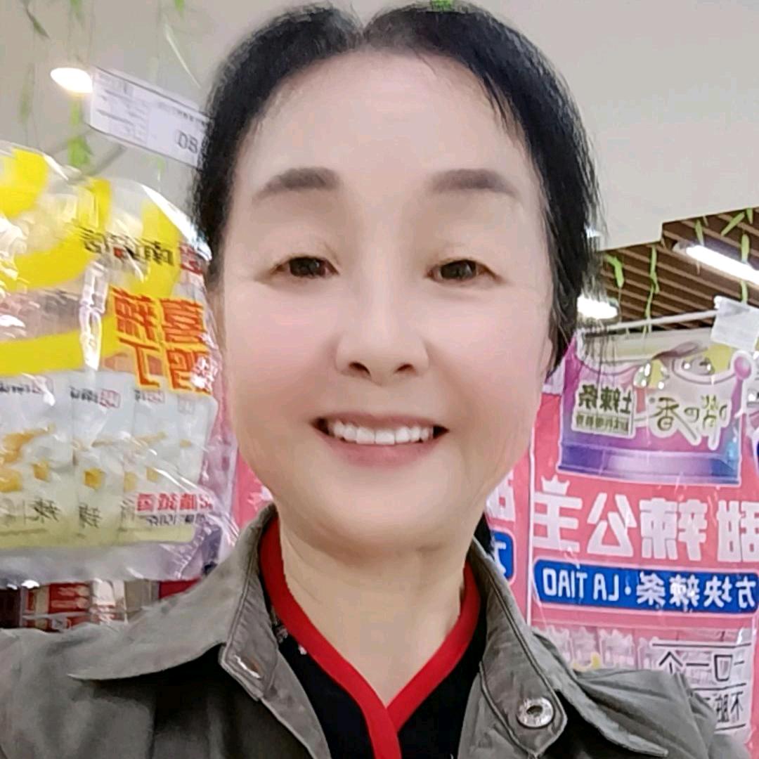 梅姐，开播不定时