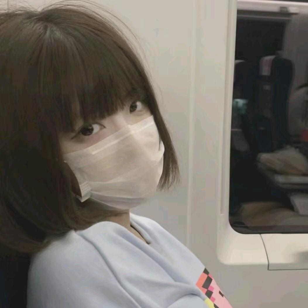 依依