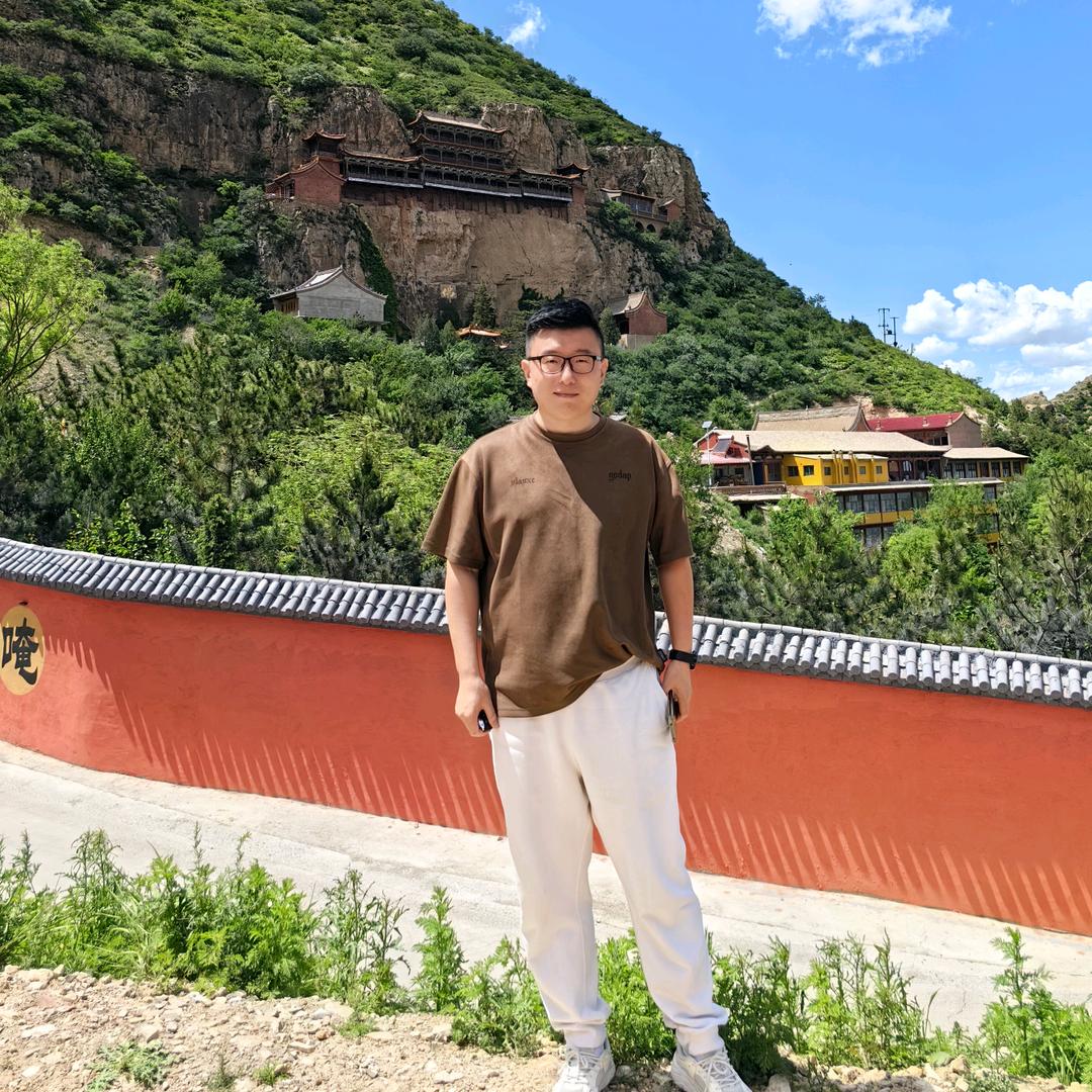 岳     永鹏